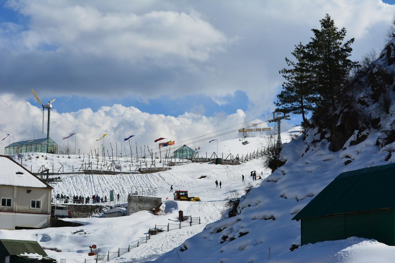 Auli Resort Joshīmath Екстериор снимка